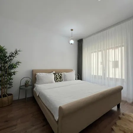 Cloud 9 Studios Piatra Neamt Exterior photo